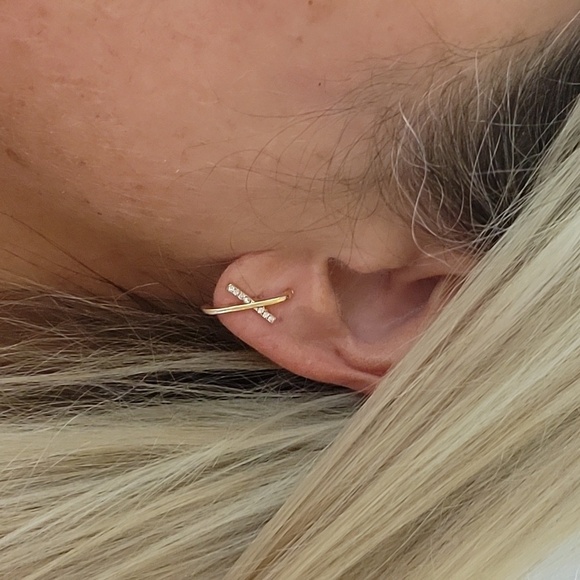 🔥LAST PAIR🔥 FRONT/BACK SNAKE CHAIN DROP EARRINGS - Picture 3 of 7